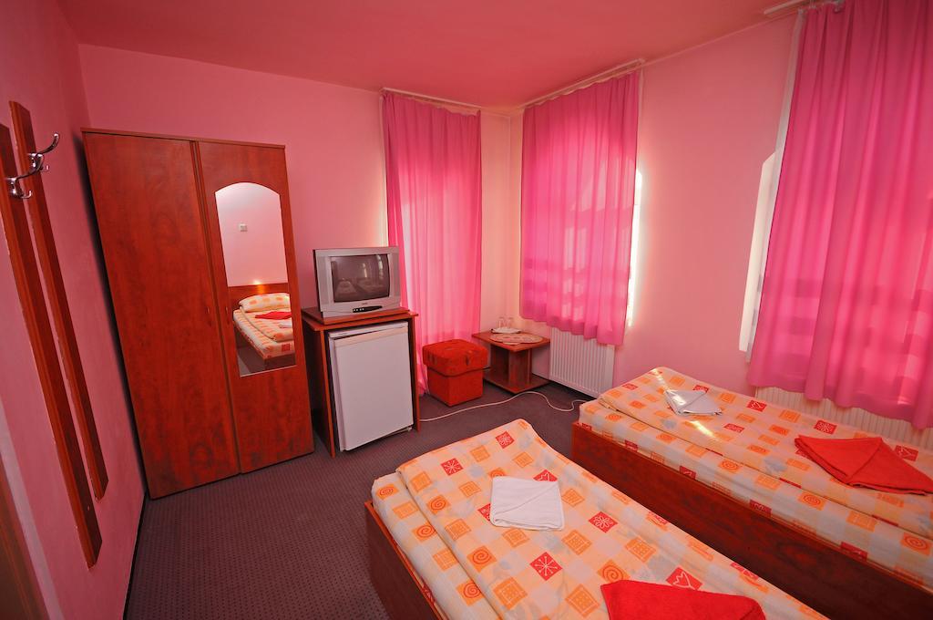 גורגני Imola Motel חדר תמונה